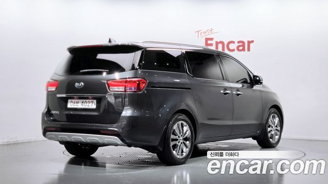 Kia Carnival из Кореи Encar