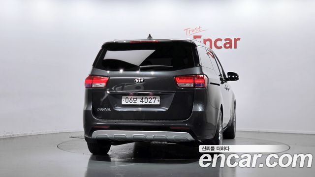 Kia Carnival из Кореи Encar