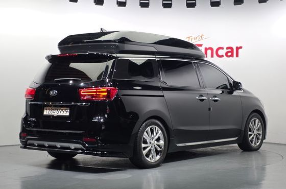 Kia Carnival Gasoline 7-Seater Hi-Limousine (Special) — пробег 72 490 км — фото 2 из 5