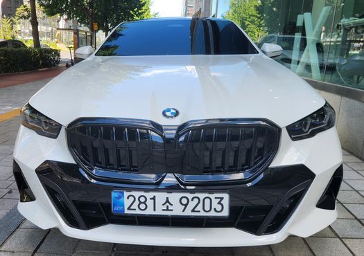 BMW 5-Series 530i xDrive M Sport — пробег 550 км — фото 2 из 5