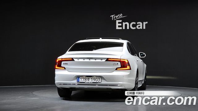 Volvo S90 B6 AWD Ultimate Bright — пробег 96 395 км — фото 4 из 5