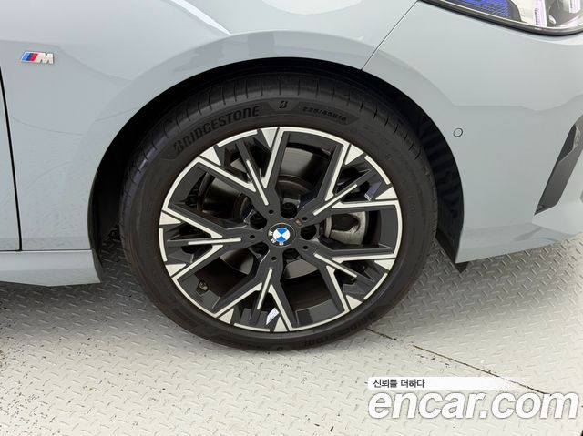 BMW 1-Series 120 M Sport — пробег 8 800 км — фото 5 из 5