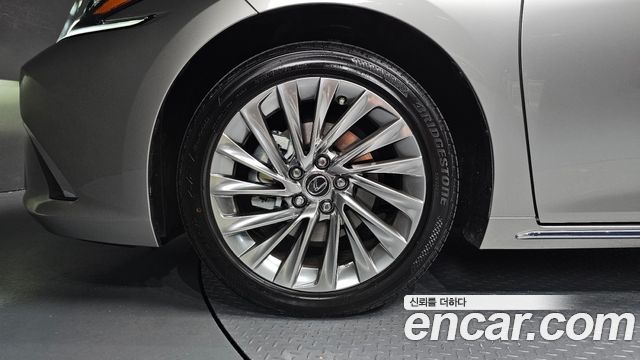 Lexus ES из Кореи Encar