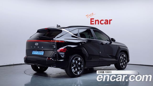 Hyundai Kona Long Range Inspiration — пробег 11 290 км — фото 2 из 5