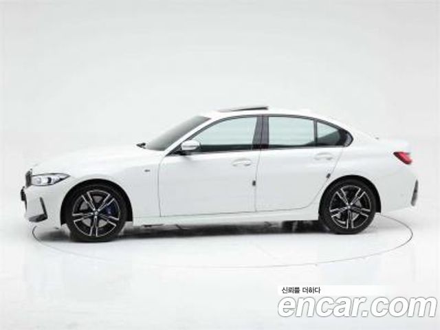 BMW 3-Series 320i M Sport — пробег 18 200 км — фото 2 из 5