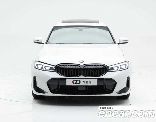 BMW 3-Series 320i M Sport — пробег 18 200 км — фото 3 из 5