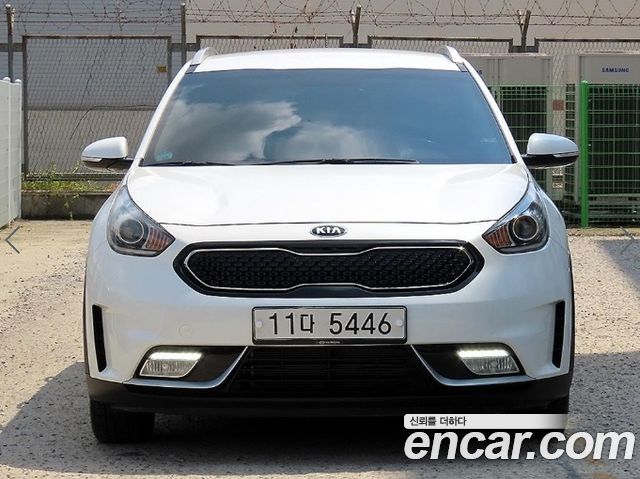 Kia Niro Luxury — пробег 171 833 км — фото 1 из 5
