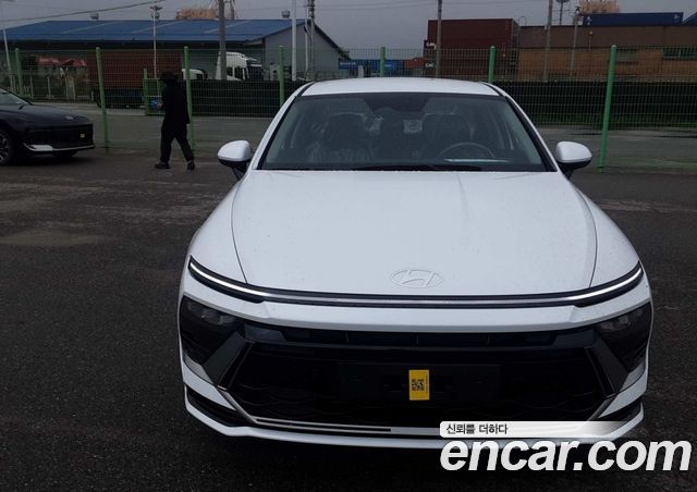 Hyundai Sonata 2.0 S — пробег 1 км — фото 1 из 5