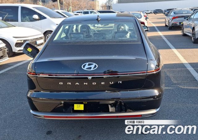 Hyundai Grandeur Premium — пробег 1 км — фото 3 из 5