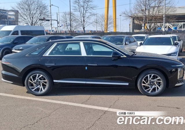 Hyundai Grandeur Premium — пробег 1 км — фото 2 из 5