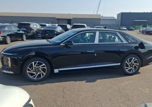 Hyundai Grandeur Premium — пробег 1 км — фото 5 из 5