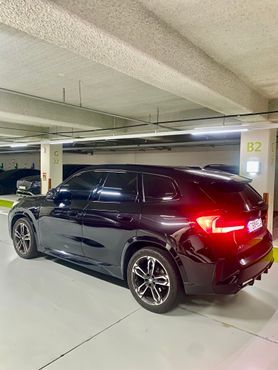 BMW X1 sDrive 20i M Sport — пробег 37 400 км — фото 2 из 5