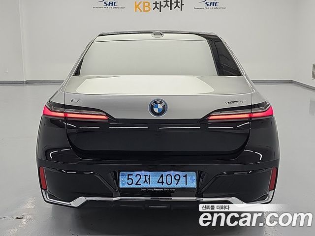 BMW i7 из Кореи Encar