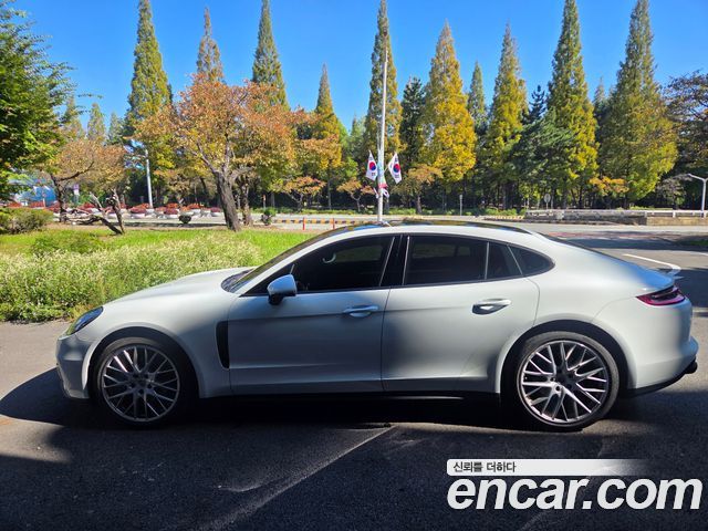 Porsche Panamera 3.0 AWD — пробег 120 000 км — фото 2 из 5
