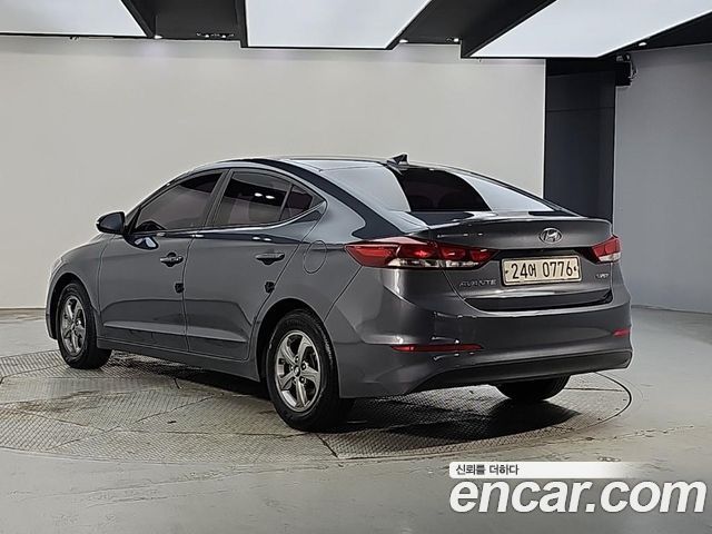 Hyundai AVANTE 1.6 e-VGT SMART — пробег 185 612 км — фото 3 из 5