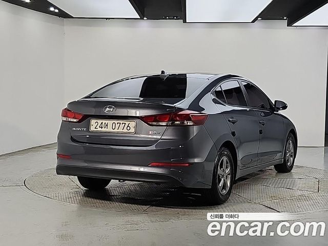 Hyundai AVANTE 1.6 e-VGT SMART — пробег 185 612 км — фото 4 из 5