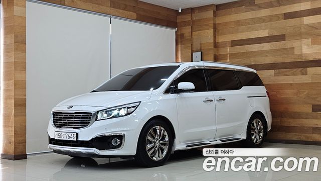 Kia Carnival 9-seater Noblesse — пробег 215 710 км — фото 1 из 5