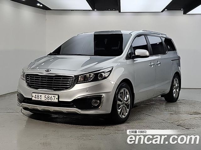 Kia Carnival 9-seater Prestige — пробег 182 864 км — фото 1 из 5