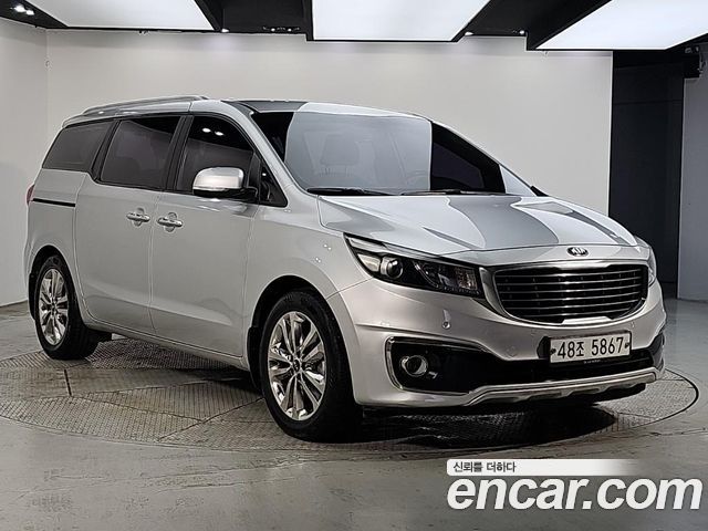 Kia Carnival 9-seater Prestige — пробег 182 864 км — фото 2 из 5