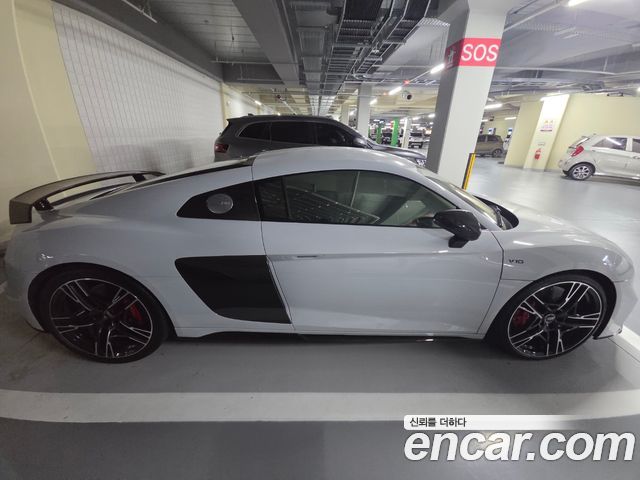 Audi R8 5.2 V10 Performance Coupe — пробег 49 200 км — фото 3 из 5