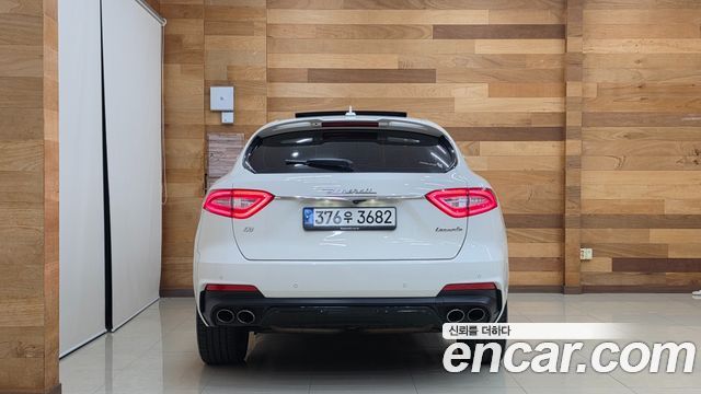 Maserati Levante 3.0 AWD GranSport — пробег 76 235 км — фото 4 из 5