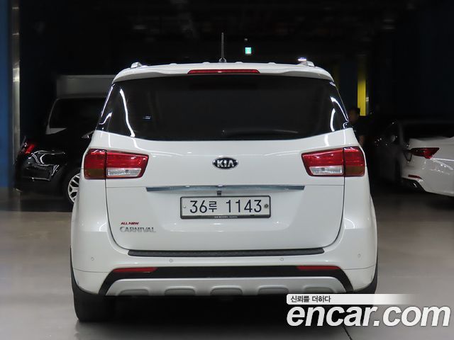 Kia Carnival из Кореи Encar