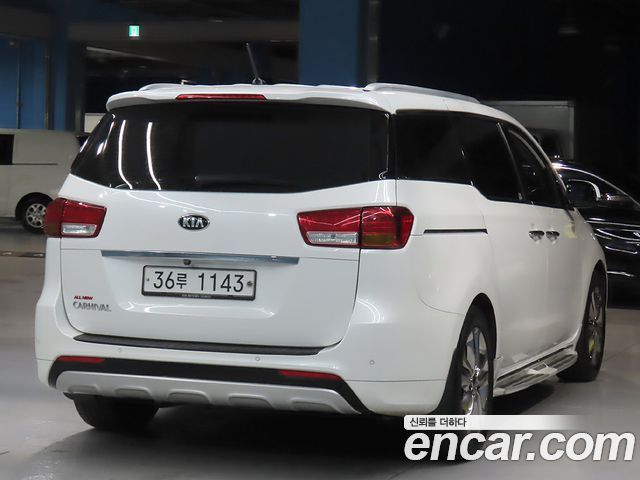 Kia Carnival из Кореи Encar
