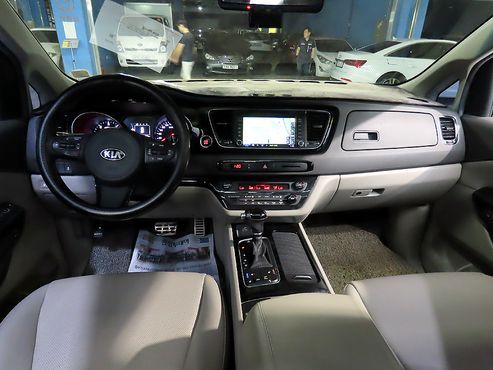 Kia Carnival 9-seater Prestige — пробег 177 337 км — фото 5 из 5