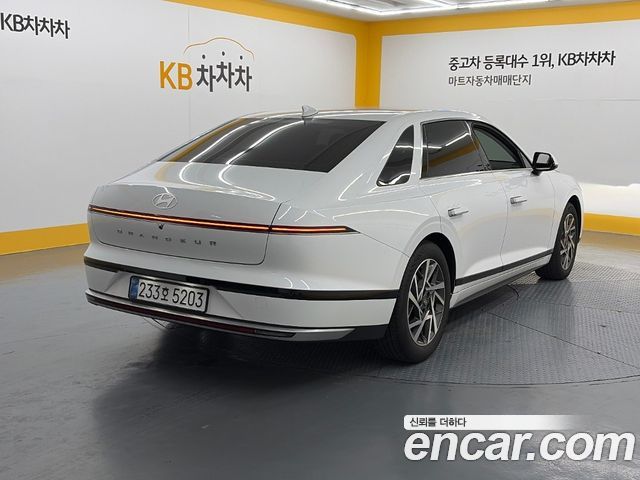 Hyundai Grandeur 2,5 Gasoline 2WD Premium — пробег 17 500 км — фото 4 из 5