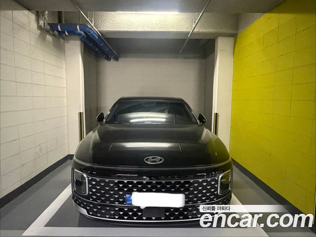 Hyundai Grandeur Premium — пробег 800 км — фото 1 из 5