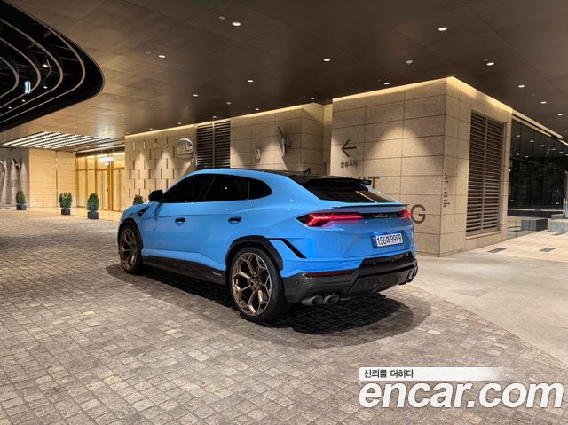 Lamborghini Urus 4.0 V8 Performante — пробег 12 000 км — фото 4 из 5