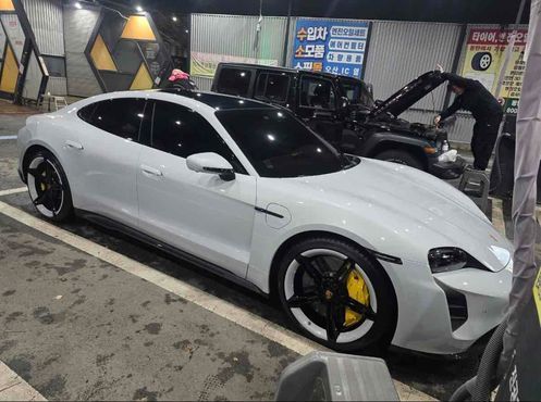 Porsche Taycan Turbo S — пробег 26 000 км — фото 5 из 5