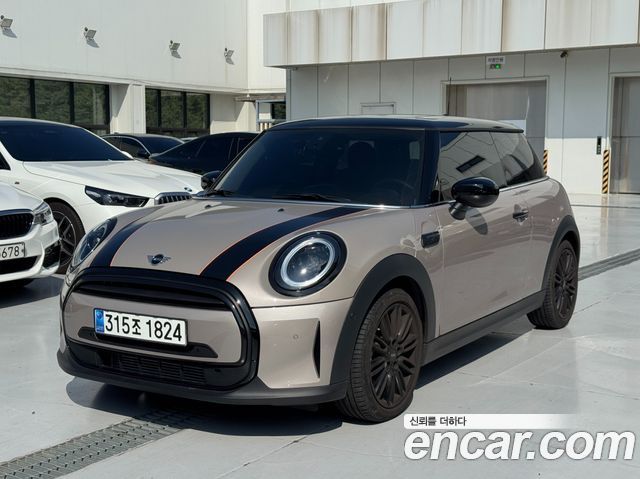 Mini Cooper 클래식 플러스 3rd — пробег 18 330 км — фото 1 из 5