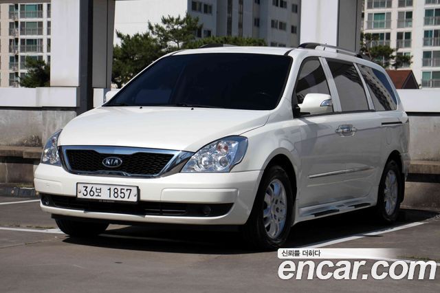 Kia Carnival New Carnival Limousine GLX — пробег 165 070 км — фото 1 из 5