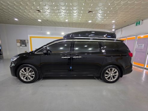 Kia Carnival 9-Seater Prstige — пробег 78 384 км — фото 3 из 5