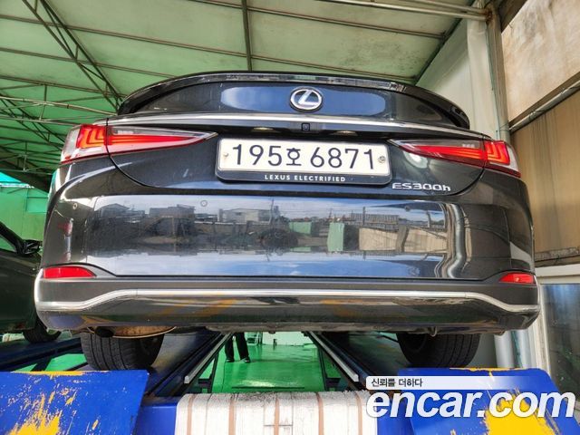 Lexus ES Executive — пробег 120 810 км — фото 2 из 2
