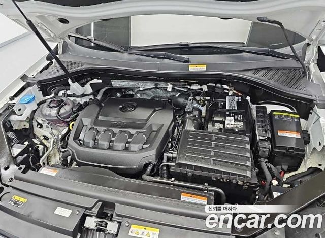 Volkswagen Tiguan 2.0 TSI Prestige — пробег 12 589 км — фото 5 из 5