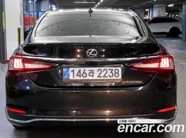 Lexus ES Executive — пробег 28 633 км — фото 5 из 5