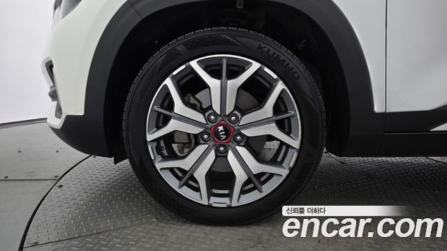 Kia Seltos из Кореи Encar