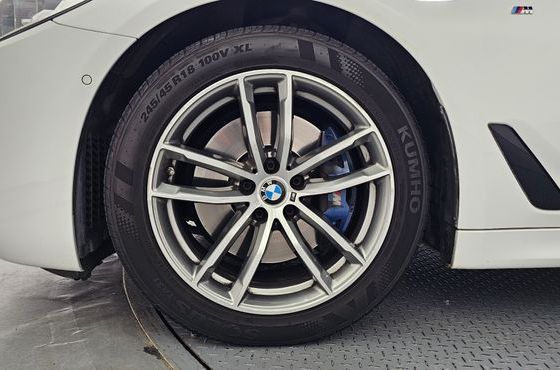 BMW 5-Series 530i M Sport Package Plus — пробег 129 379 км — фото 5 из 5