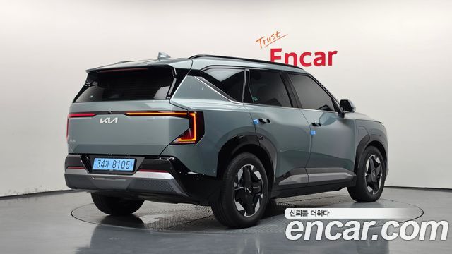 Kia EV5 Long Range 2WD Earth — пробег 7 925 км — фото 2 из 5