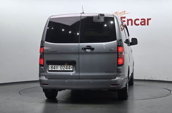 Hyundai Starex Van 3-Seater Smart — пробег 101 874 км — фото 4 из 5
