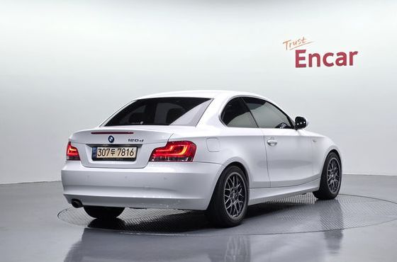 BMW 1-Series 120d Coupe Sport — пробег 75 043 км — фото 2 из 5