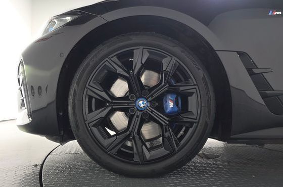 BMW i4 eDrive40 M Sports Pro — пробег 27 186 км — фото 5 из 5