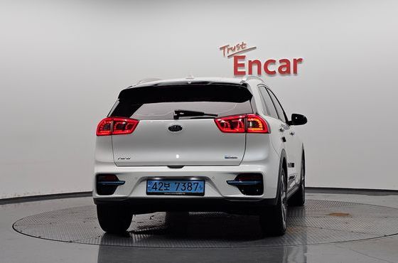 Kia Niro Noblesse — пробег 90 682 км — фото 4 из 5