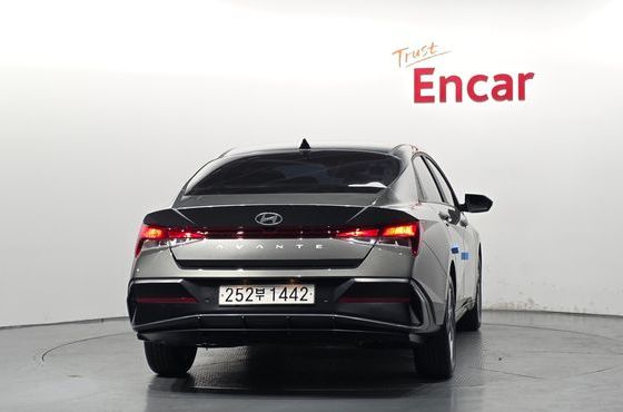 Hyundai AVANTE Modern — пробег 9 528 км — фото 4 из 5