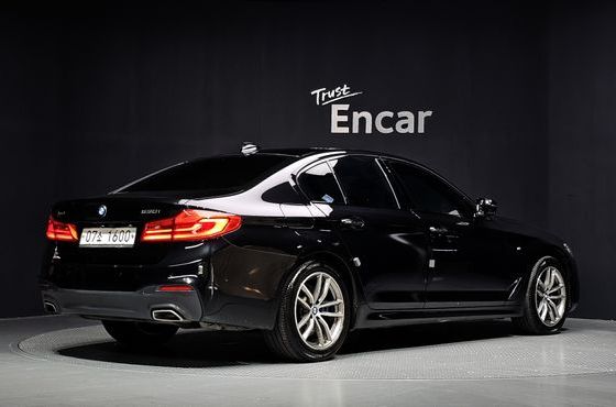 BMW 5-Series 530i xDrive M Sport Package Plus — пробег 65 184 км — фото 2 из 5