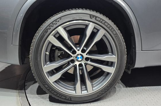 BMW X5 xDrive M50d — пробег 83 828 км — фото 5 из 5