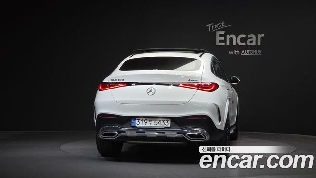 Mercedes-Benz GLC-Class GLC300 4MATIC Coupe — пробег 21 000 км — фото 4 из 5