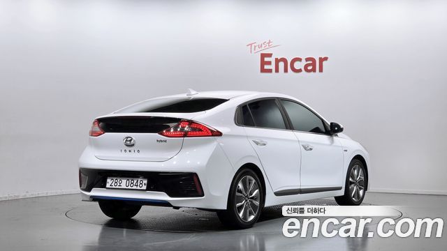 Hyundai Ioniq Q — пробег 146 899 км — фото 2 из 5